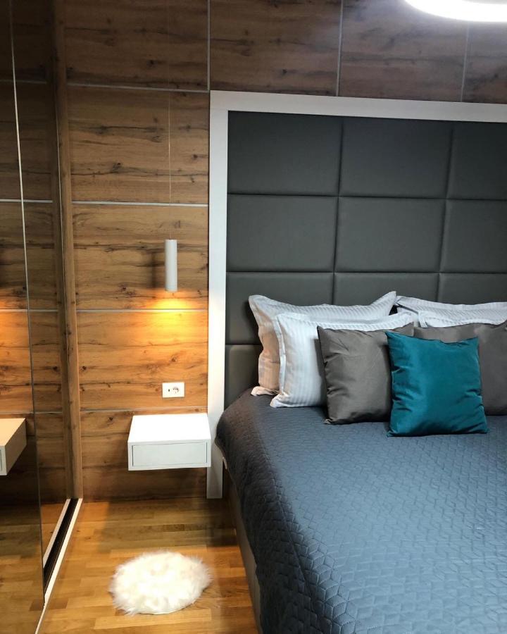 Lux Apartman 33 Kragujevac Exterior photo